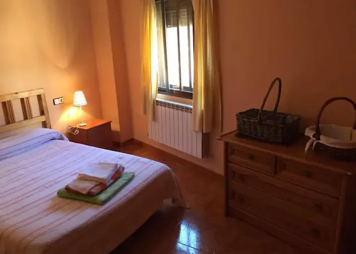 Casa En El Corazón De Gredos, Amplia Y Agradable. * Navacepeda de Tormes